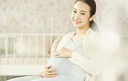怀孕几个月怎么确定是谁的孩子[甘南]，甘南无创孕期亲子鉴定如何收费
